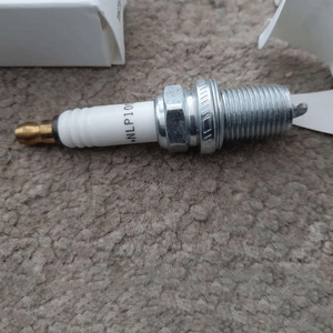 Bujía de encendido de motor de alta calidad NLP100290 0K55818110 para RANGE ROVER L322 4,2 4,4 05-09 - Product Image 4