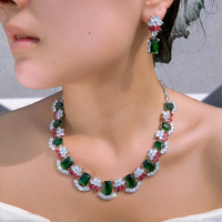Parure de bijoux de luxe extravagante rouge et verte avec collier et boucles d'oreilles en zircon cubique plaqué argent, motif floral, pour mariage et soirée