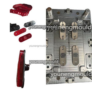 Lente de lámpara automotriz Taizhou moldeado de luz de coche/moldeado de iluminación de cabeza automática/fábrica de moldes de faros de coche - Product Image 3