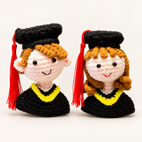 Breloques de porte-clés de graduation au crochet avec mini-bouquets, figurines de diplômés et modèles d'agneaux en peluche
