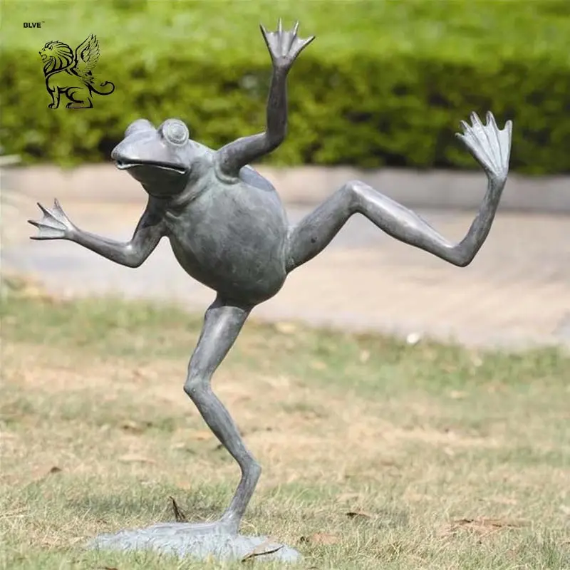 מודרני חיות חיצוני דקורטיבי מתכת אמנות גן גדול ברונזה צפרדע פסלי פיסול
