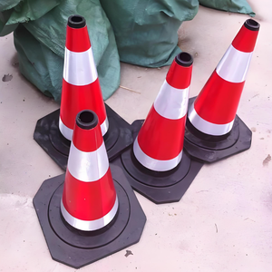 Proveedor de Conos de Tráfico de PVC y PP <span class=keywords><strong>Naranja</strong></span> Roadsafe de 30/45/70/75/90cm, Venta al Por Mayor de Fábrica - Product Image 1