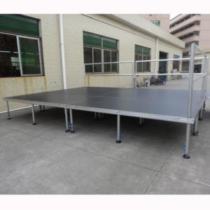 Scène portable en aluminium réglable en hauteur de 1m x 1m avec montage facile et surface antidérapante pour événements en extérieur et en intérieur - Product Image 4