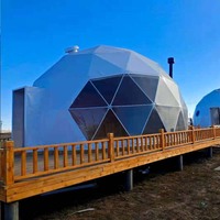Nouvelle arrivée : Tente dôme de glamping avec fenêtre de toit et fenêtres de ventilation, multicolores, pour glamping en nature et complexes hôteliers