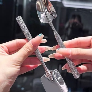 Cuillère-pelle tendance en acier inoxydable, manche texturé effet bois, cuillère carrée pour fruits, pastèque, dessert et gâteau - Product Image 2