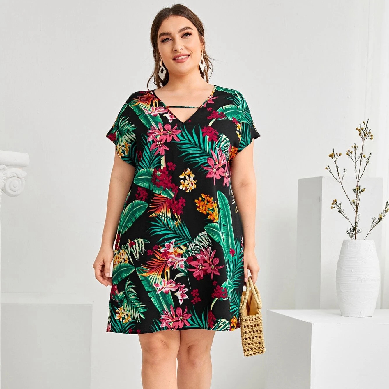 Large Plus Size Printed 5XL Mini Dress Women Summer Short Sleeves Casual  V-neck Tunic Dress| Alibaba.com