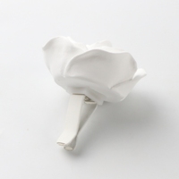 Diffuseur d'huiles essentielles en porcelaine fait main en gros, diffuseur de parfum en céramique, clip désodorisant pour grille d'aération de voiture