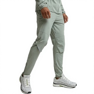 Pantalones Deportivos Ligeros de Secado Rápido para Hombre, Color Verde Claro, Corte Holgado, con Bolsillos Laterales - Product Image 4