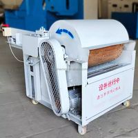 Machine à ouvrir la laine de mouton. Machine de recyclage des textiles, des tissus, des fils, des déchets. Machine à déchiqueter les vêtements usagés, machine de recyclage du coton, machine de recyclage des déchets.