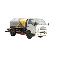 Camion arroseur JMC 5 tonnes prêt à l'exportation avec ensemble complet de pulvérisateurs supérieurs pour le marché mondial de l'assainissement