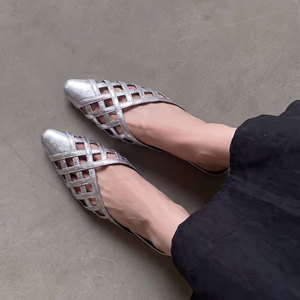 Mules et <span class=keywords><strong>sabots</strong></span> d'été personnalisés à talons bas creux pour femmes, en cuir véritable de mouton, décontractés à enfiler, fabrication usine - Product Image 3