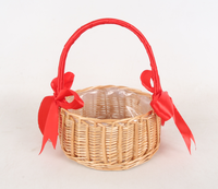 Panier en osier tressé à la main avec poignée en ruban rouge, capacité 3L, suspendable et empilable, design moderne pour Pâques, mariage, demoiselle d'honneur, maison