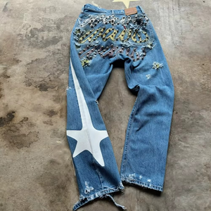Jean en denim bleu de haute qualité, nouvelle marque de créateur, style hip-hop, imprimé graphique, déchiré, effiloché, délavé, avec clous et rivets, pour homme - Product Image 1