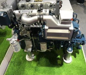 Moteur marin 4 cylindres 90-150 CV à propulsion arrière pour yacht - Product Image 1