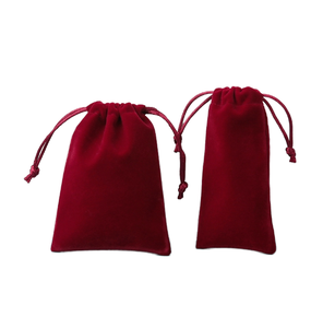 En gros, Sacs pochettes de luxe de haute qualité en velours noir doux, à cordon de serrage, pour bijoux et bracelets, sacs pochettes autoportants - Product Image 1