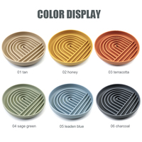 Bol de nourriture pour chien en silicone antidérapant arc-en-ciel avec logo personnalisé Yuye Factory, tapis de léchage pour animaux de compagnie, plateau de puzzle avec ventouse pour chien et chat