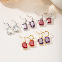 Boucles d'oreilles pendantes élégantes et étincelantes en or, avec cristaux violets rectangulaires à quatre griffes, pour femme, cadeau de bijoux