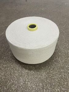 Fil de qualité supérieure à extrémité ouverte, 35% coton recyclé + 65% polyester, Ne 10/1-Ne 21s/1, facile à utiliser pour la tricotage de chaussettes, fabrication au Vietnam - Product Image 4