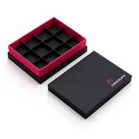 Boîte cadeau rigide magnétique en forme de livre avec plateau de séparation personnalisé pour l'emballage de nouilles, chewing-gum, gelée, bonbons et confiseries