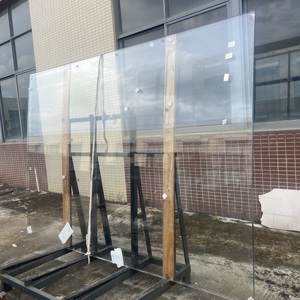 Grand verre de sécurité incurvé transparent trempé sur mesure, verre trempé à chaud pour la décoration des murs extérieurs des centres commerciaux - Product Image 1