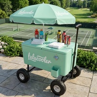 Chariot de plage rétro 80QT personnalisé multicolore pour boissons glacées, glacière métallique vintage à roulettes avec parapluie rouge