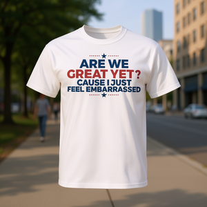 ¿Somos geniales? Pues, me siento avergonzado. Camiseta. - Product Image 3