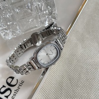 Reloj de Lujo para Mujer, Correa de Acero Inoxidable, Forma Ovalada, Resistente al Agua, Cierre de Mariposa, Elegante Reloj de Cuarzo