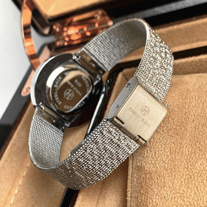 Reloj de mujer con esfera de nácar a la moda, reloj de cuarzo, resistente al agua, correa milanesa, reloj de moda. - Product Image 3
