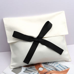 Pochette en satin de luxe pour l'emballage de chaussures en tissu, sac en satin avec logo personnalisé - Product Image 6