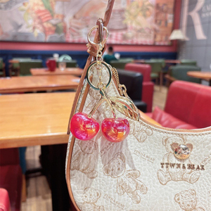 <span class=keywords><strong>Porte</strong></span>-clés en métal en forme de cerise tendance, <span class=keywords><strong>porte</strong></span>-clés en <span class=keywords><strong>résine</strong></span> de fruits pour breloques de sac - Product Image 4