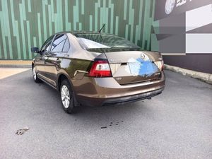 <span class=keywords><strong>Skoda</strong></span> Rapid <span class=keywords><strong>2018</strong></span>-2021 1.6L Essence Manuelle Berline LHD 5 Places, Voiture d'Occasion Bien Entretenue, Pratique et Fiable pour les Trajets Quotidiens - Product Image 4