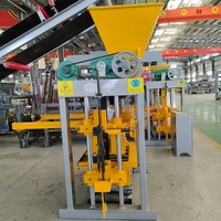 Machine à briques semi-automatique hydraulique polyvalente QTJ4-40A avec réglage rapide du moule, fonctionnant comme unité centrale pour ligne de production de mini-briques