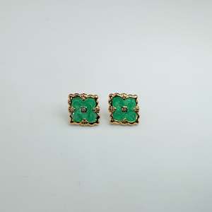 Pendientes de Moda con Esmalte Verde y Centro de Diamante, Acero Inoxidable 316L con Baño de Oro PVD - Product Image 1