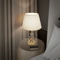Lámpara de Mesa LED de Cobre de Estilo Nórdico Moderno con Pantalla de Tela Flexible Ecológica, Base para Bombilla E14, para Uso en Dormitorio junto a la Cama