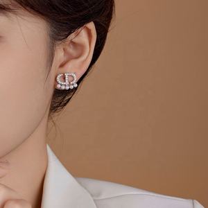 Pendientes de Perlas con Letras de Circonio para Mujer, Simples, Modernos, Versátiles, Estilo Fresco, Nuevo Estilo Chino Universal, Personalidad - Product Image 6