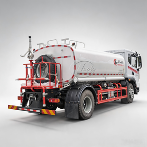 Camion-citerne à eau DONGFENG 10M3 avec réservoir anti-corrosion pour les travaux d'assainissement municipal - Product Image 1