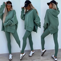 Ensemble assorti 2 pièces confortable pour femme : Sweat-shirt uni à épaules tombantes et fentes latérales, et pantalon côtelé extensible