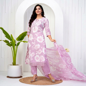 Ensemble de costume de créateur en coton violet royal premium 60x60 avec kurta brodé à col en V, pantalon assorti et dupatta imprimé - Product Image 1