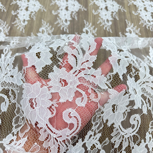 Tissu en dentelle de <span class=keywords><strong>tulle</strong></span> Chantilly blanc à motif floral vintage GCW-Q10134 pour studio de couture de créateurs - Product Image 4