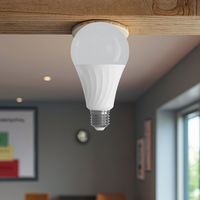 Ampoule LED électrique YIHAN à prix abordable, stock d'usine chinoise, forme A, 5W-18W, E26/E27/B22, 6000K, SMD LED, certifiée CE, IRC 80