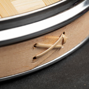 JUSEN Vaporera China Artesanal de Madera con Anillo de Acero Inoxidable, Capacidad de 5-6L, Apta para Gas e Inducción, Vaporera de Bambú para Dim Sum - Product Image 3