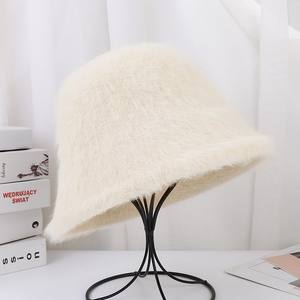 Bonnets d'hiver pour femmes épais chauds Skullies casquettes avec pompon extérieur coupe-vent écharpe ensemble 3D brodé tissu commun - Product Image 6