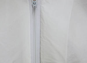 Combinaison de protection jetable classique de haute qualité <span class=keywords><strong>CE</strong></span> Cat 3 Type 5/6, imperméable, respirante, blanche, à capuche, en microporeux - Product Image 4