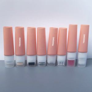 Tubo Aplicador de Cosméticos Ecológico de Plástico con Rodillo de Esponja para Masaje - Product Image 1