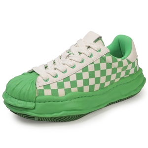 Chaussures en toile respirante à coupe basse pour hommes avec fermeture à lacets doublure en maille antidérapante résistante à l'usure pour les voyages en plein air marche lente
