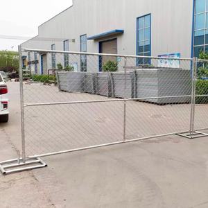 Clôture temporaire en grillage galvanisé de 6 pieds de hauteur avec pieds amovibles pour un transport facile - Product Image 1