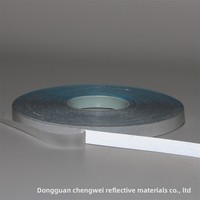 Film thermocollant réfléchissant élastique gris clair pour machine de découpe, vinyle HTV réfléchissant pour le désherbage et la création de motifs DIY