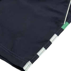 Short de bain chic pour homme à imprimé marbré, poches contrastantes vibrantes, séchage rapide, idéal pour le surf et les vacances d'été - Product Image 5