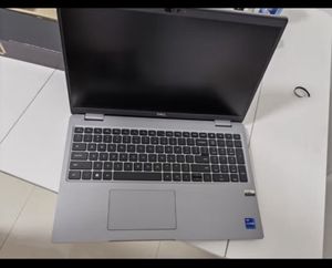 NOUVEAU PC portable DELL 3581 I7-13700H/64 Go/SSD 1 To A500 Ada 4 Go Station de travail mobile - Product Image 5