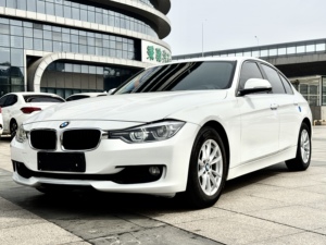 Venta al por Mayor de Autos Usados <span class=keywords><strong>BMW</strong></span> <span class=keywords><strong>Serie</strong></span> <span class=keywords><strong>3</strong></span> <span class=keywords><strong>2015</strong></span> 316i, Sedán con Volante a la Izquierda, en Buen Estado, Autos de <span class=keywords><strong>Segunda</strong></span> <span class=keywords><strong>Mano</strong></span> - Product Image 1